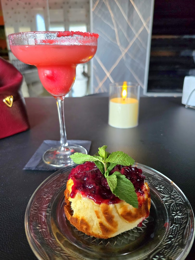 La Taberna de Luxury: appetizing food and drink presentation