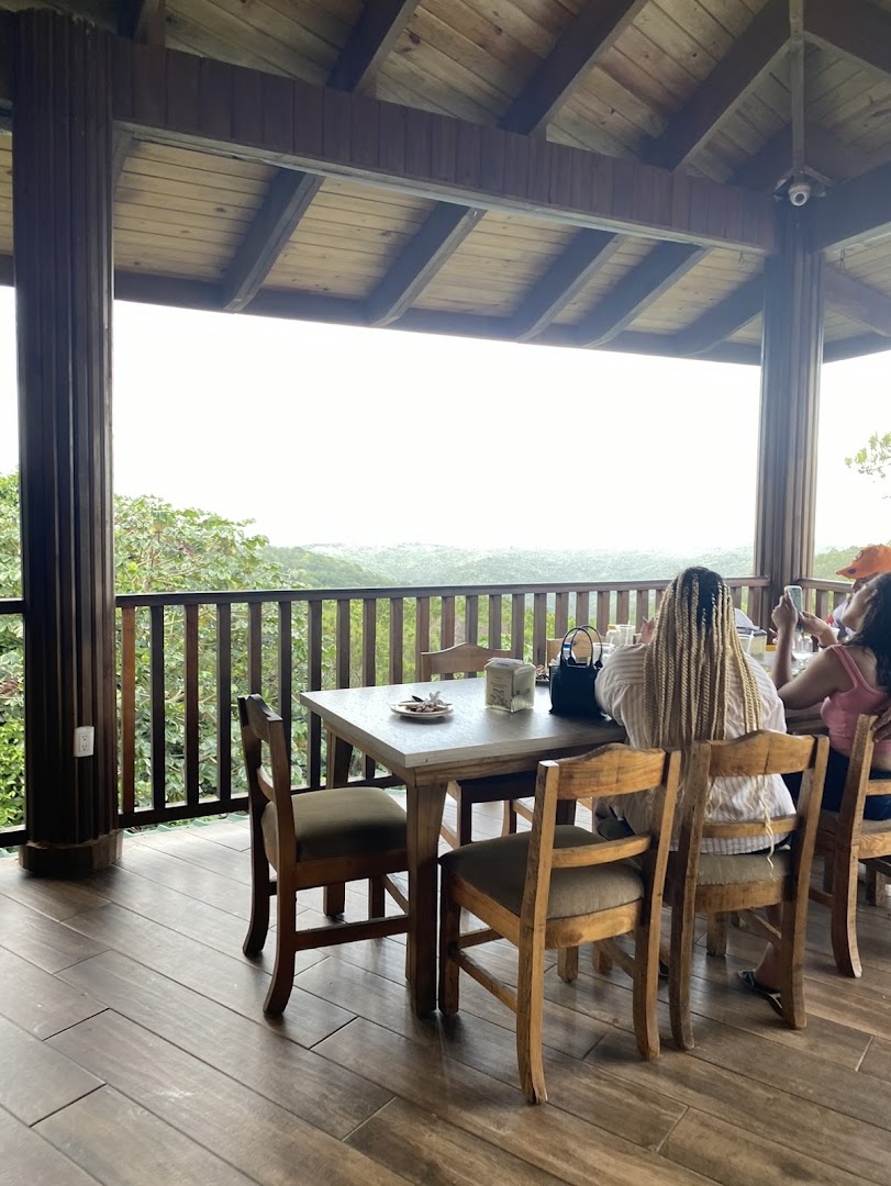 Parador Corazón de Jesús: inviting atmosphere with scenic view