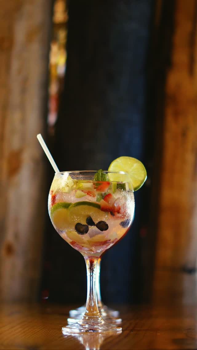 1 Vida Restaurant Bar: high quality professional cocktail photo