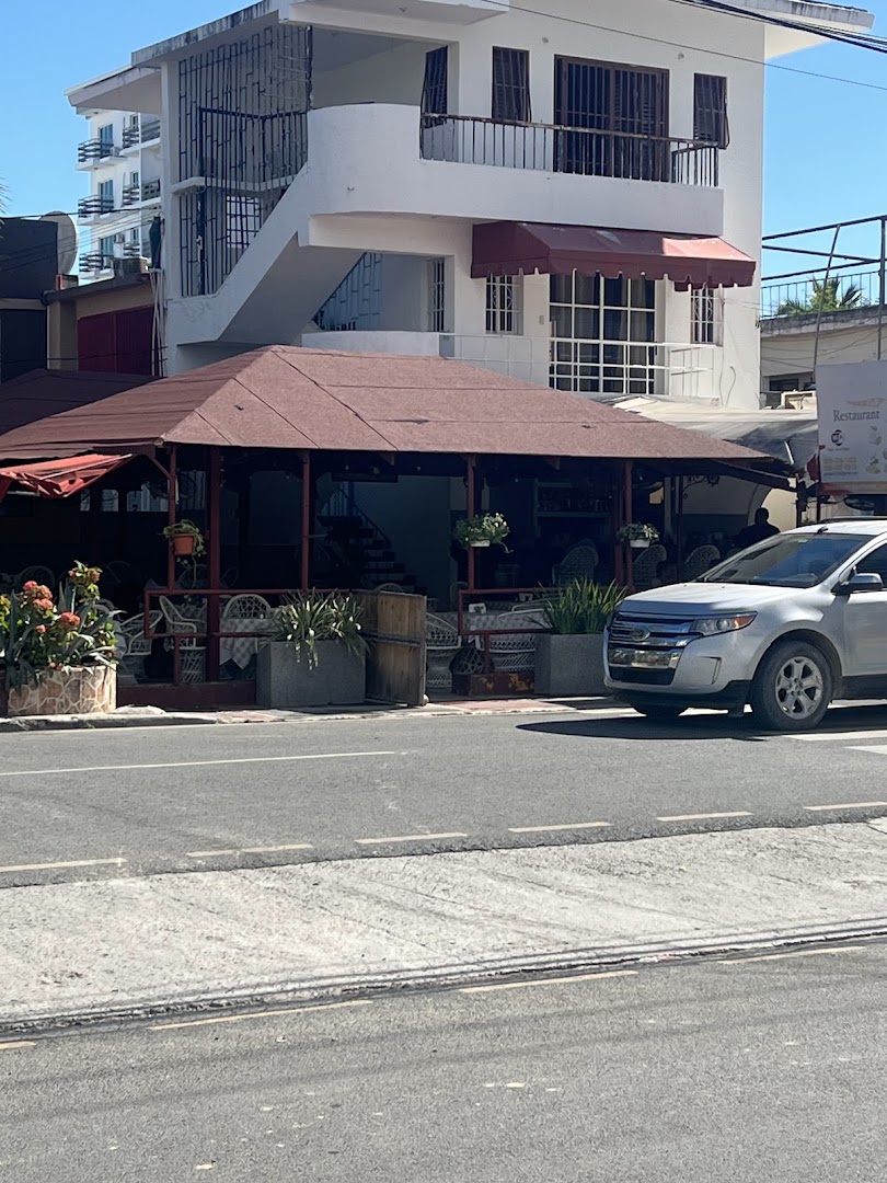 Giulia's Cafe Sport Bar & Restaurant: clear exterior view of venue