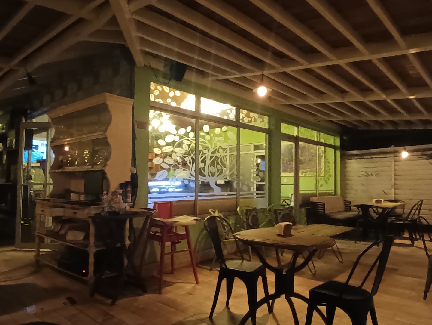 Pekara Bake Shop & Cafe: inviting and clear venue atmosphere