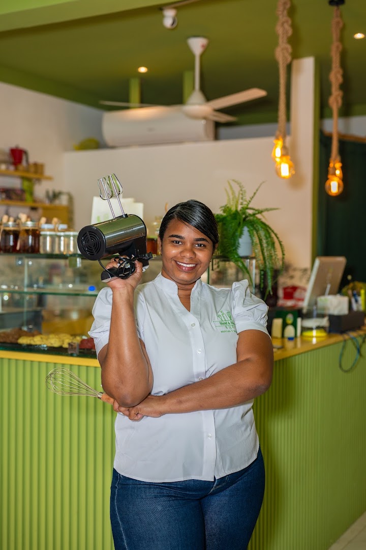 Blend & Bite: professional staff photo in venue