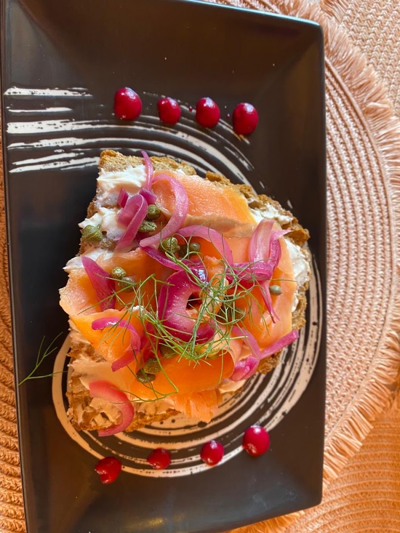 Café Jolie: appetizing photo of served food