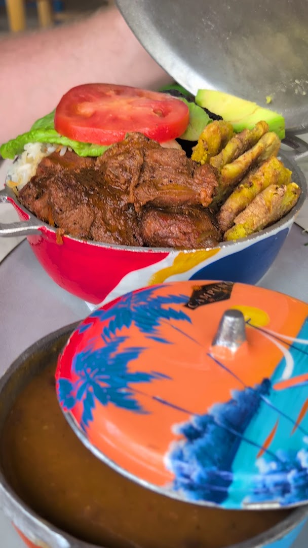 Campuno Beach Club: appetizing food presentation