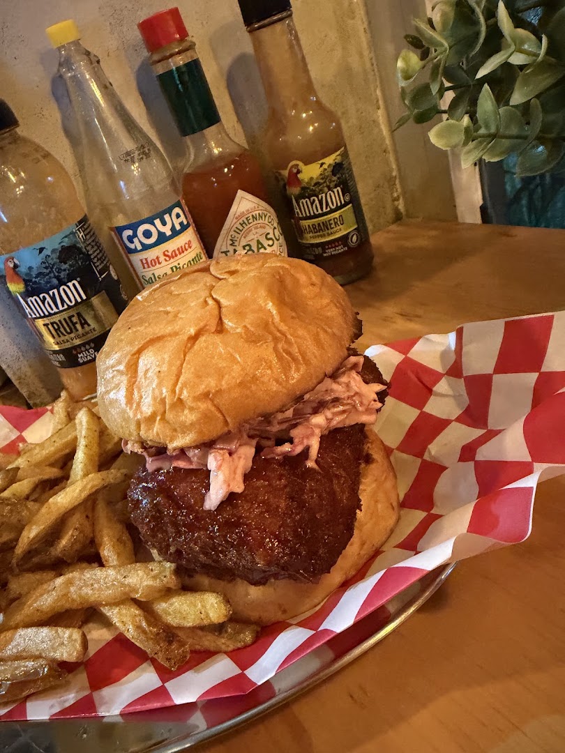 Fulanito's Burgers: appetizing food photo