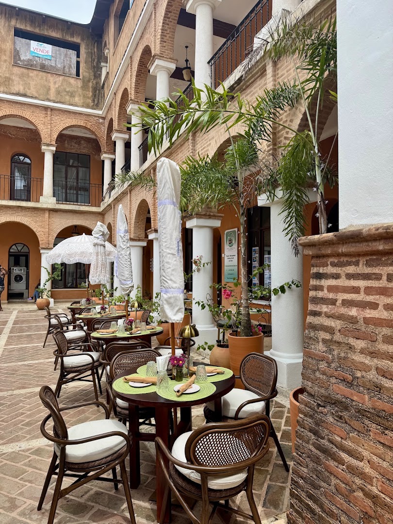 Sol y Sombra: attractive and inviting terrace atmosphere