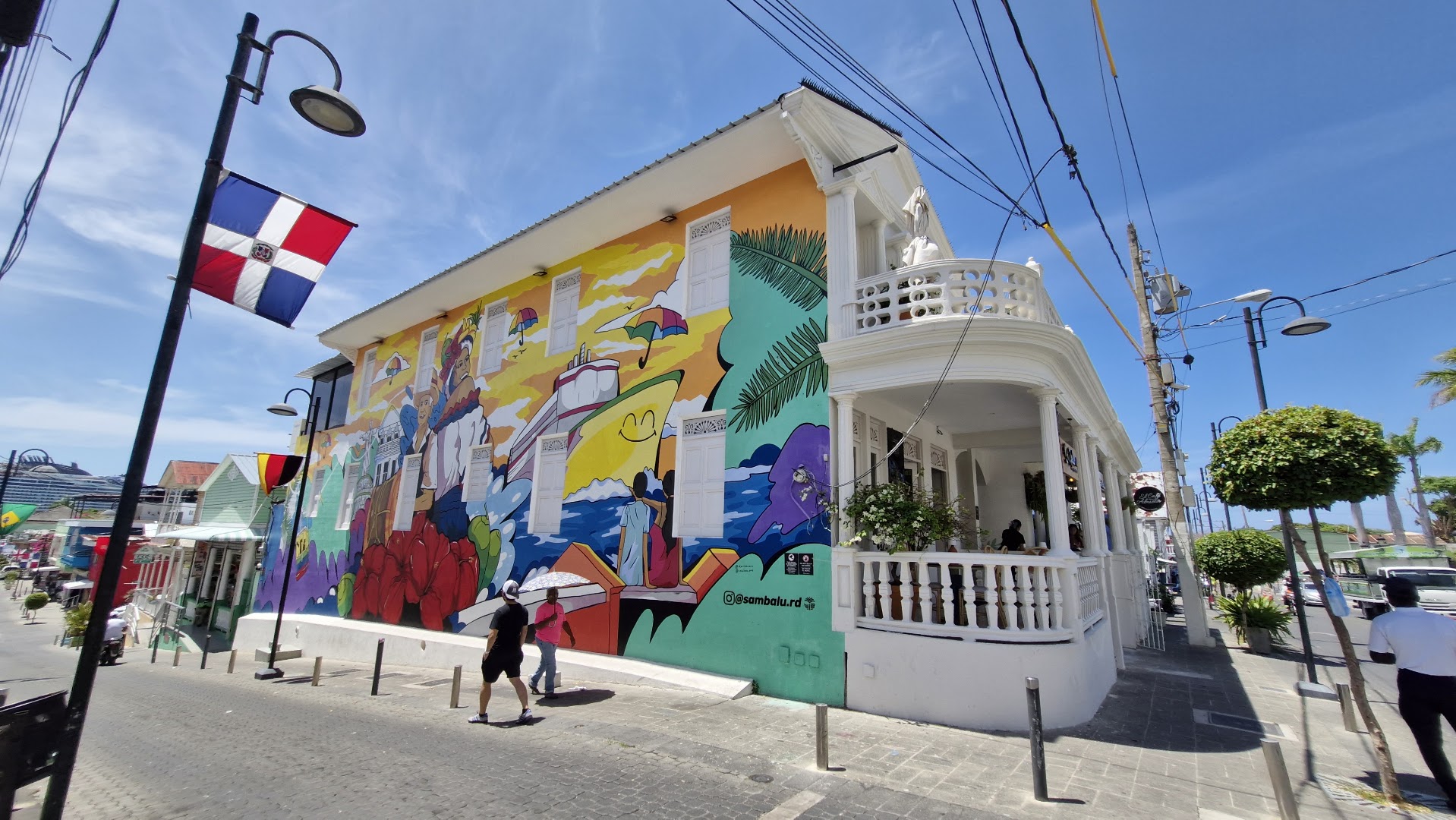 Sambalú: clear exterior shot of venue