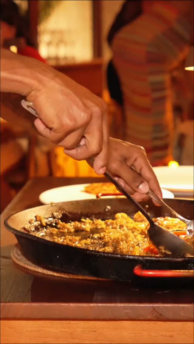 Cabanna Restaurant & Cocktail Club: appetizing shot of food service