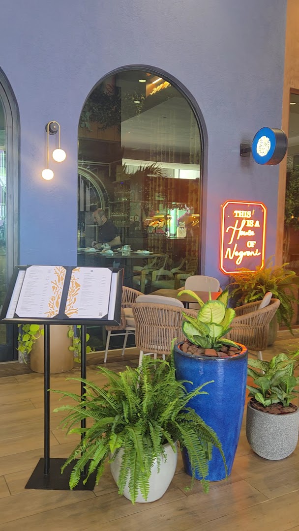 La Mar i La Rosa: inviting and professional venue shot