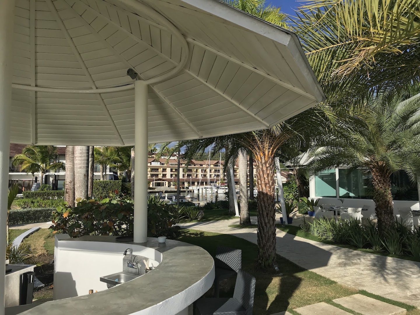 Ocean Club: attractive, clear view of terrace