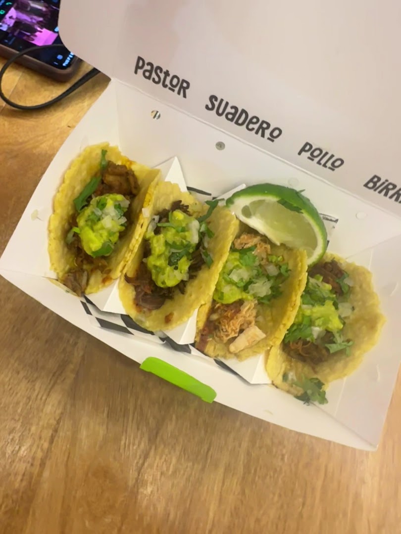 El Taconazo: appetizing photo of restaurant food