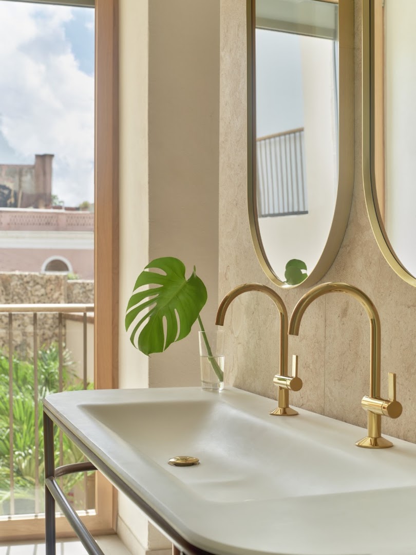 Kimpton Las Mercedes: high quality hotel bathroom photo