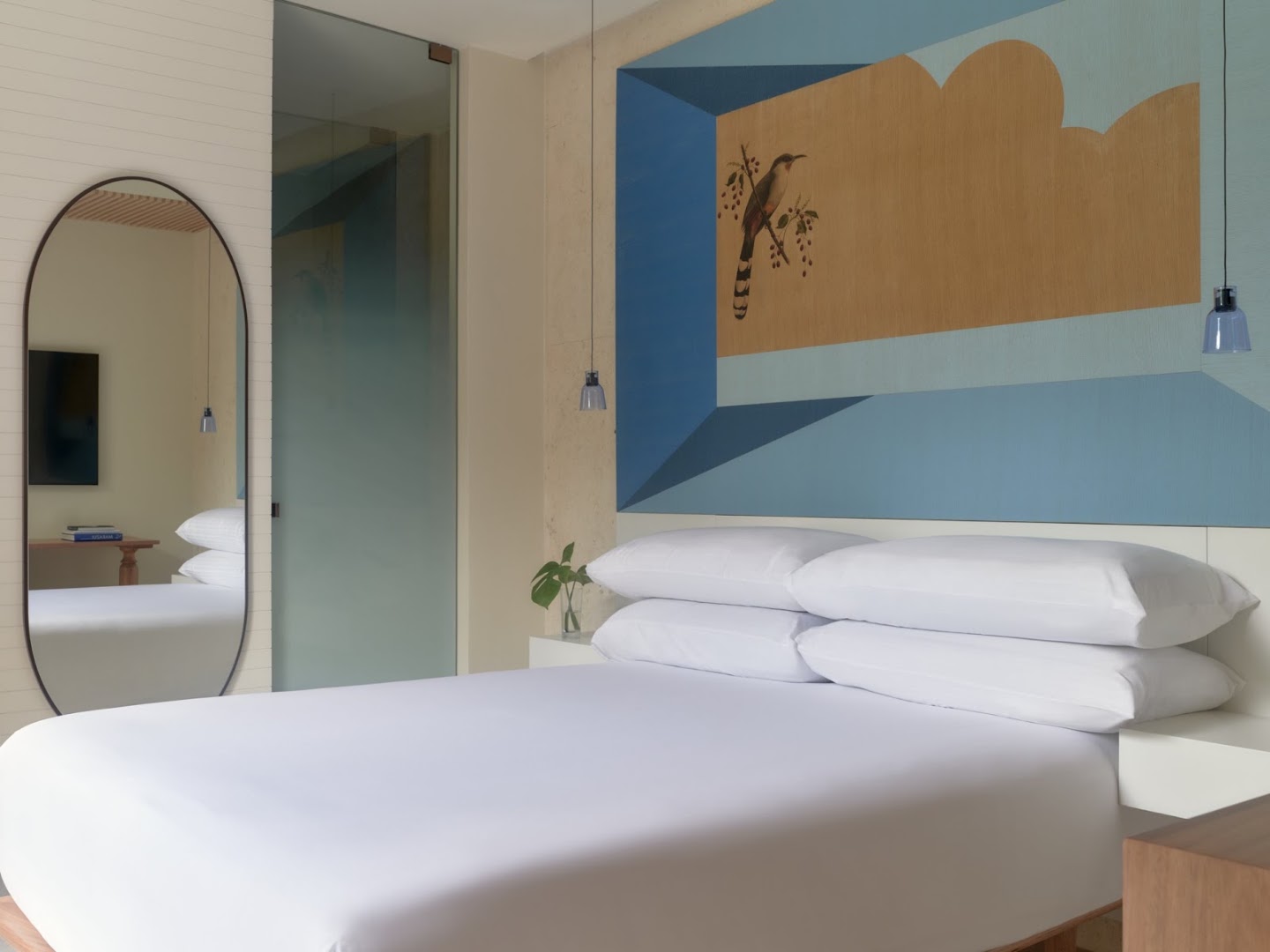 Kimpton Las Mercedes: professional, high-quality hotel room photo