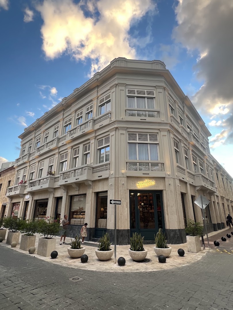 Maialino: high quality exterior architectural shot