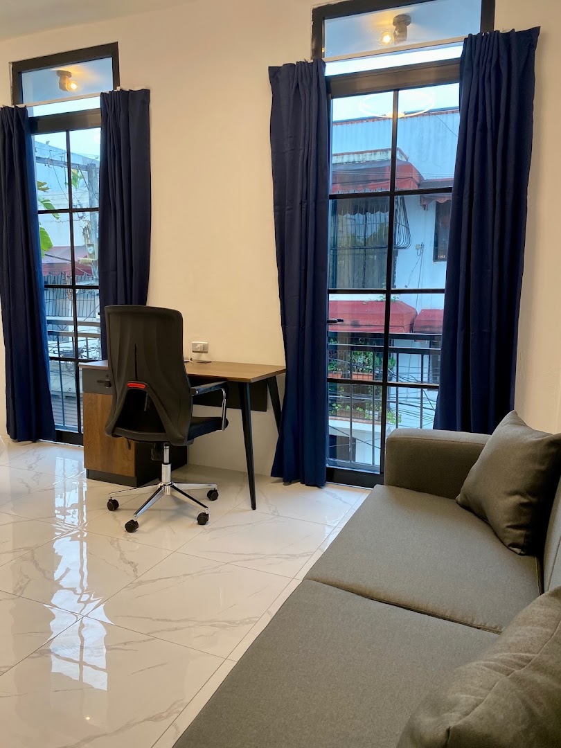 RIG Colonial Experience: clear photo of hotel room