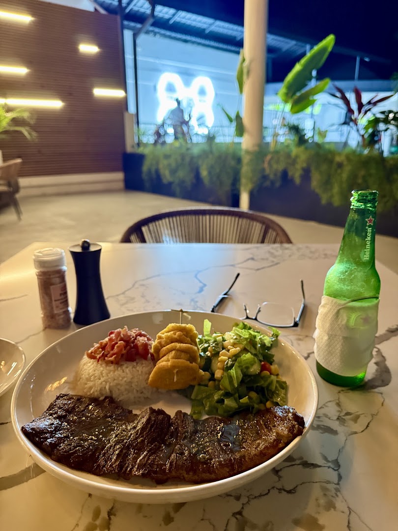 El Carnaval Restaurant and Lounge: appetizing food and pleasant atmosphere