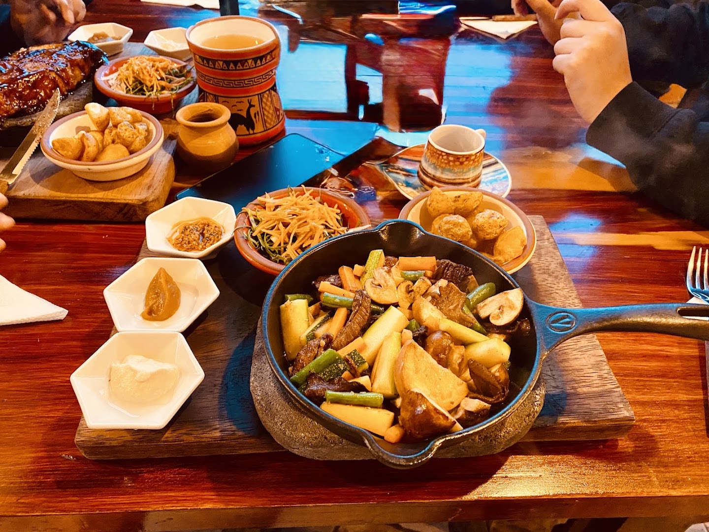 Ofrenda del Inca: appetizing food presentation and atmosphere