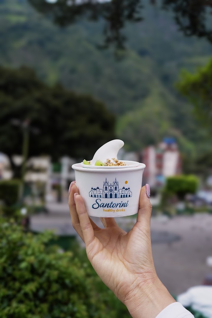 Santorini Heladería: high quality product photo