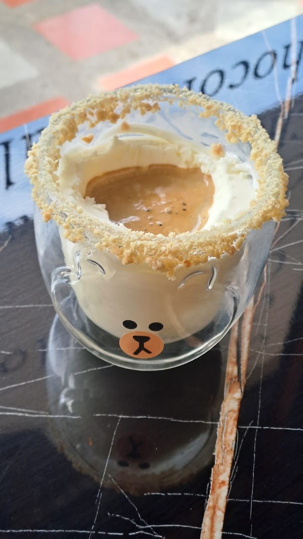 AMAROMA: appetizing photo of a drink