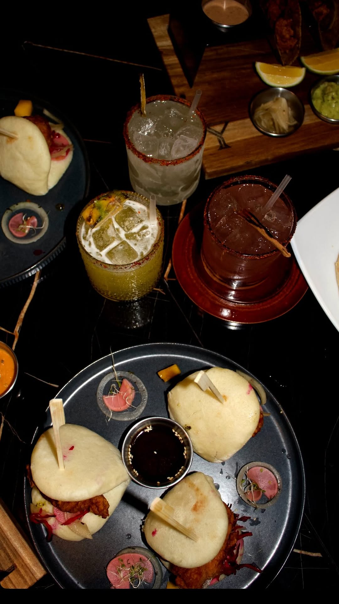 SKY Bistro-Bar: appetizing food and drink presentation