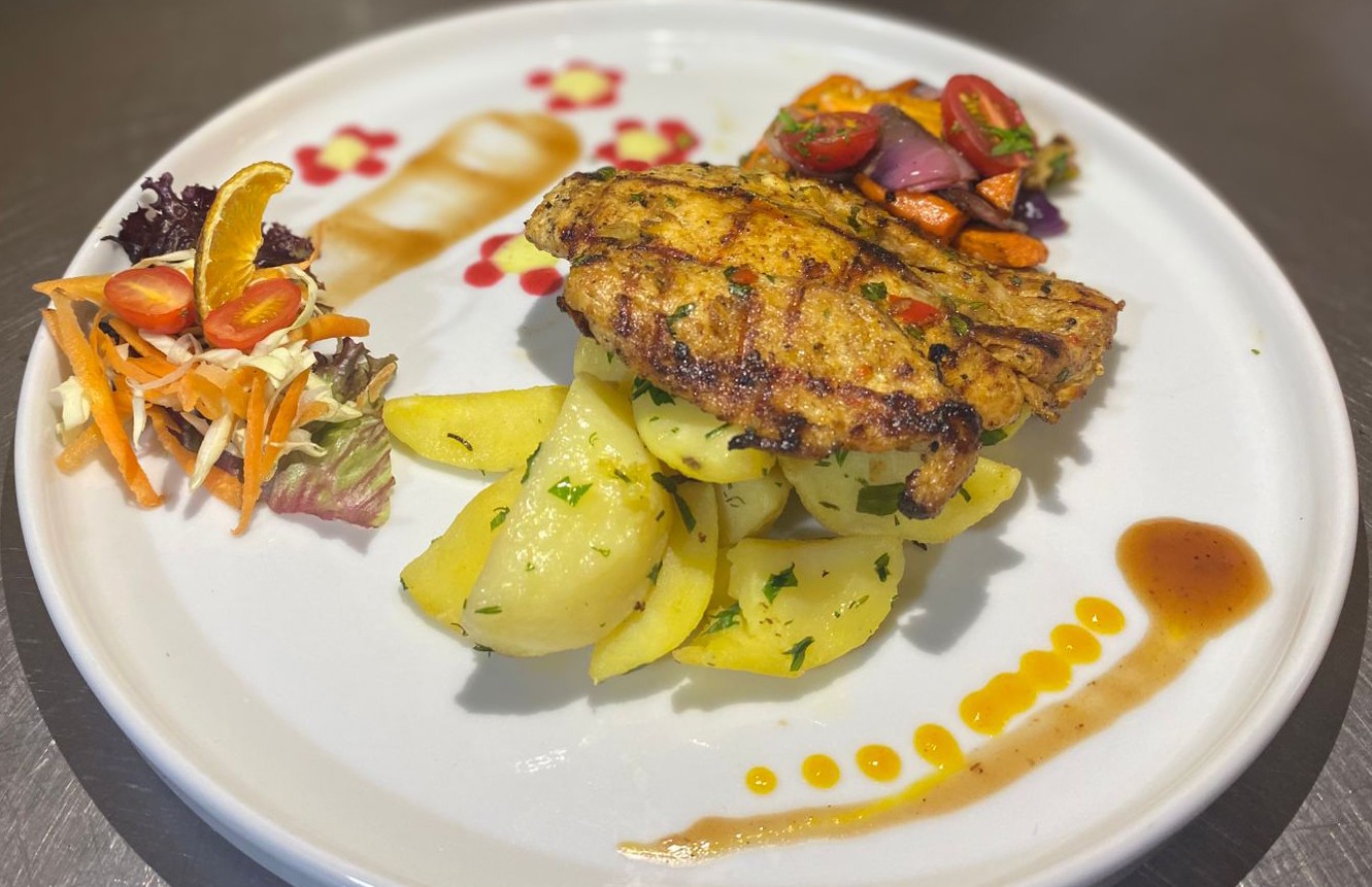 Ally Allpa Steak House: appetizing, well-presented restaurant dish