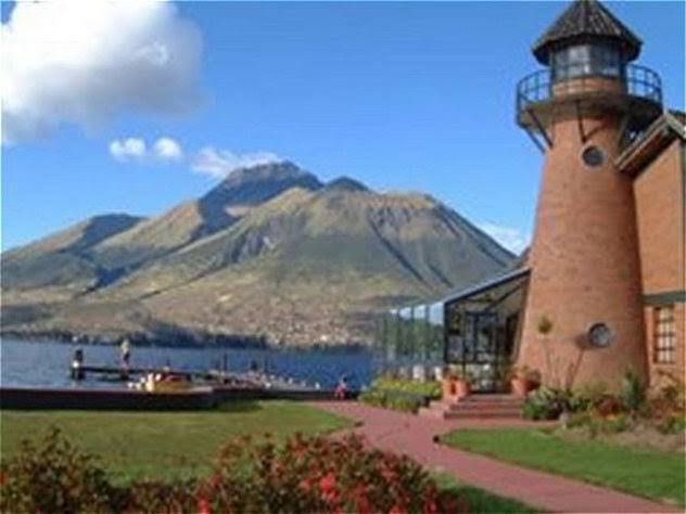 Puerto Lago: beautiful exterior view of venue