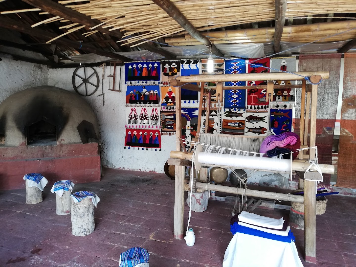 Taller Artesanal Peguche Wasi: authentic cultural exhibition space