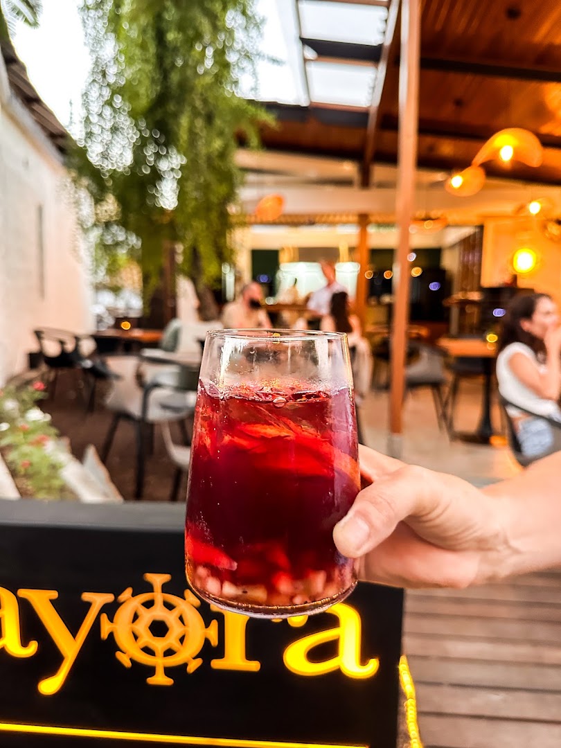 Ayora Resto Wine: appealing drink and venue atmosphere