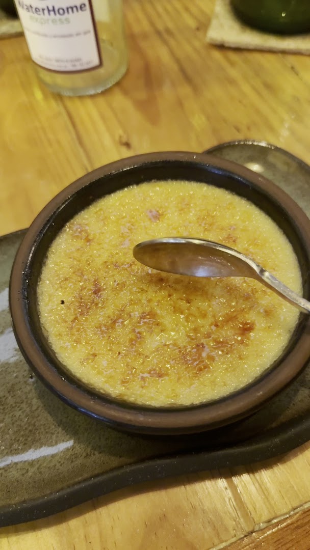 Ayora Resto Wine: appetizing photo of dessert