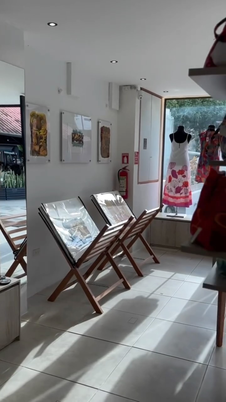 Casa Saskia Guayasamín: gallery interior and atmosphere