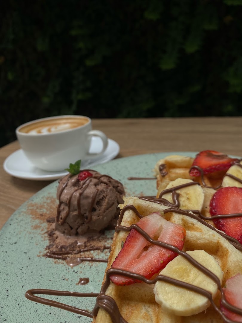 Casa Jardín: appetizing photo of food