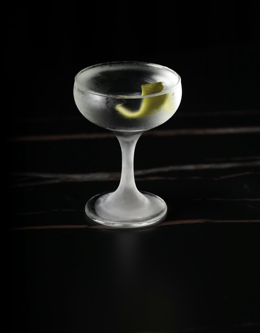 Código 86: professional high-quality cocktail photo