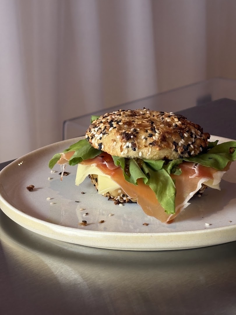 UKI: appetizing, high-quality food photography