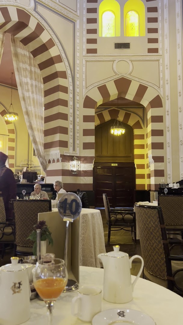 1902 Restaurant: restaurant interior and atmosphere