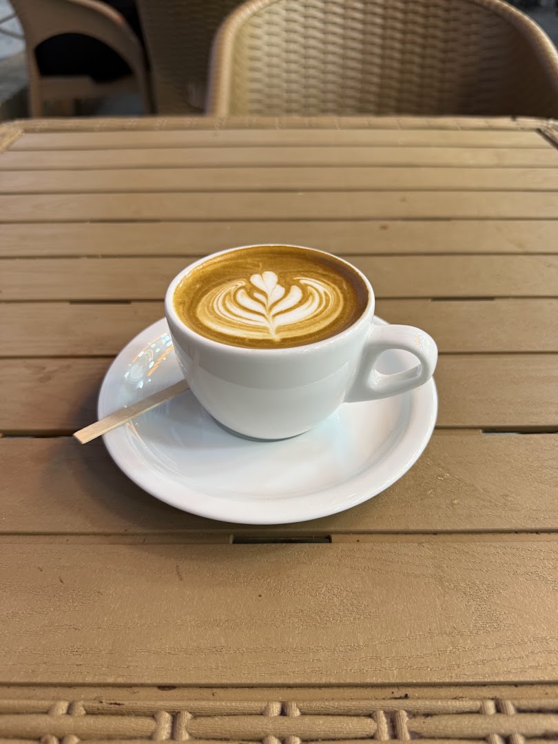 Cinnamon Bakery and Cafe: high quality latte art photo