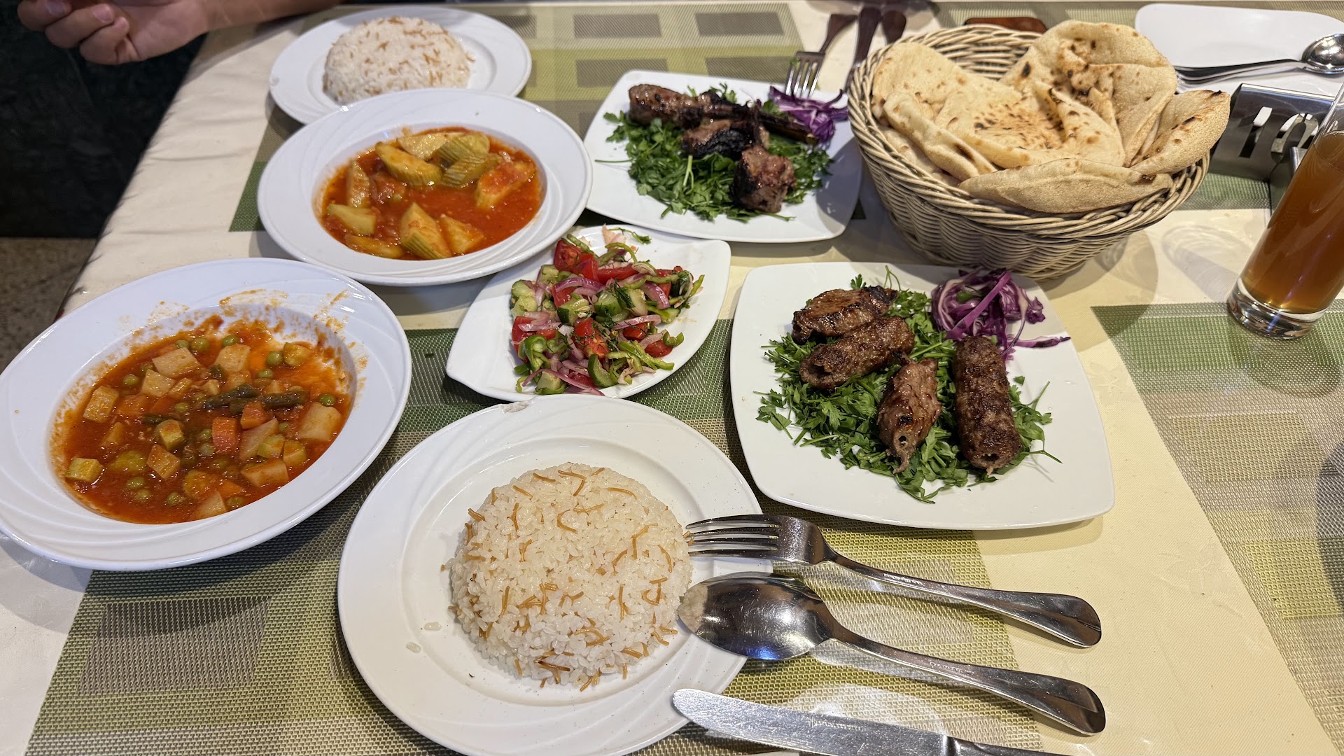 Makka Restaurant: appetizing photo of restaurant food