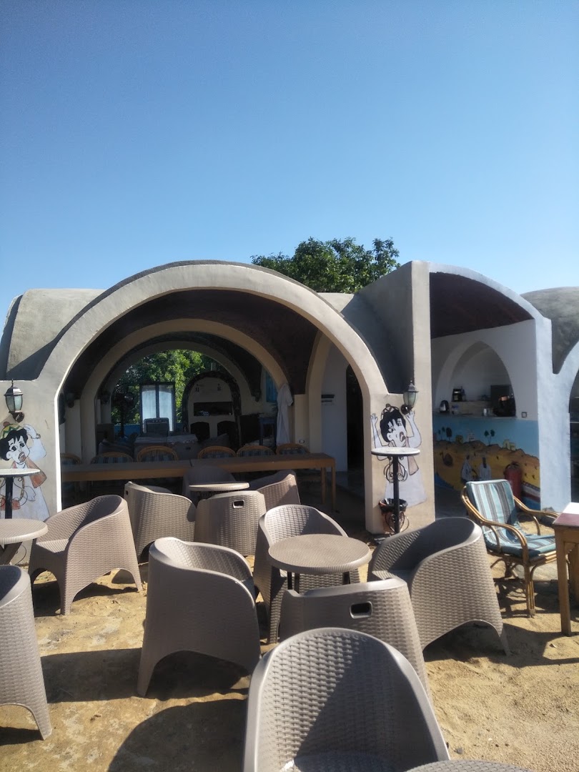 Nubian Prince: clear photo of restaurant terrace