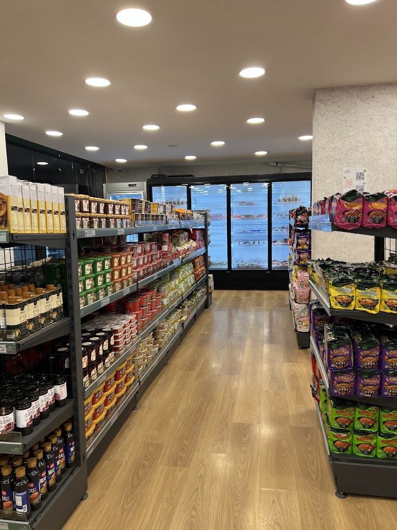 Singarea Asian Market: clear photo of shop interior