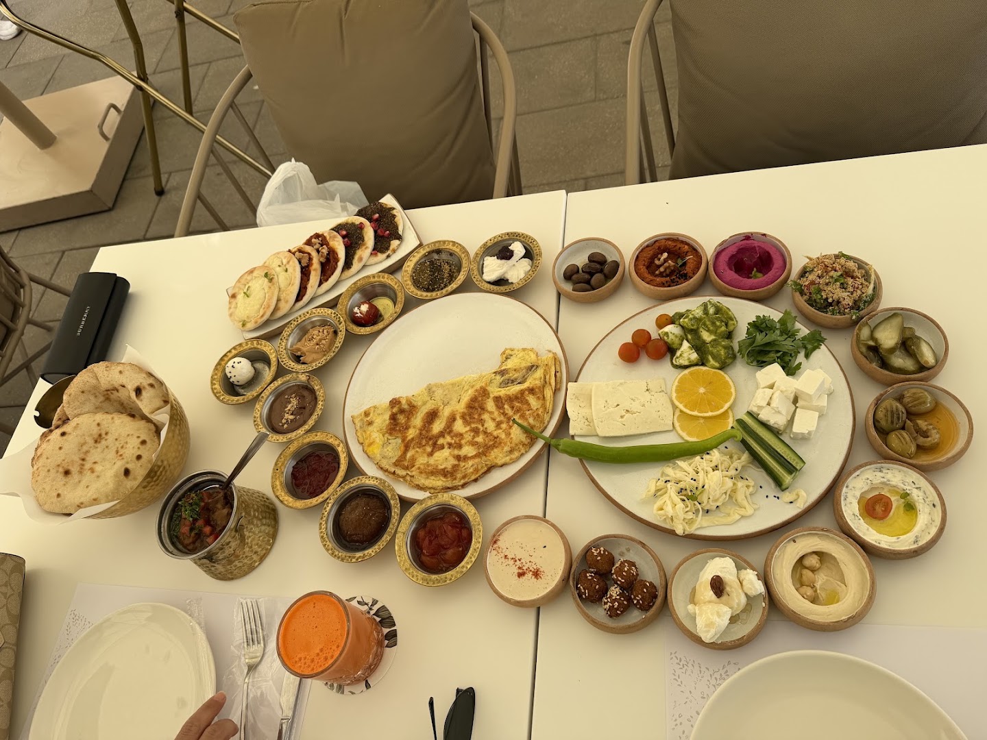 Villa Caracas: appetizing, high-quality food spread photo