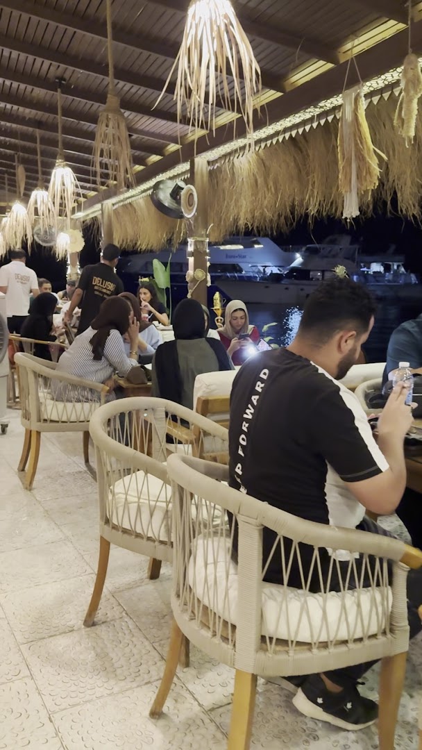 Delusia El Mamsha: venue atmosphere and guests