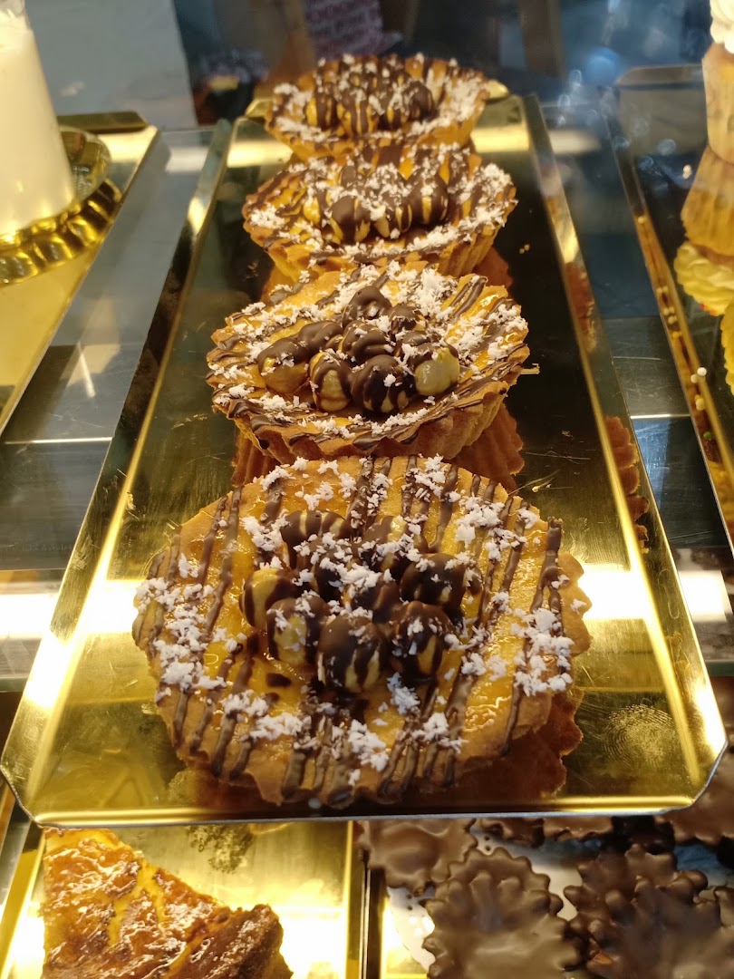 Amatory Bakery & Café: appetizing photo of bakery products