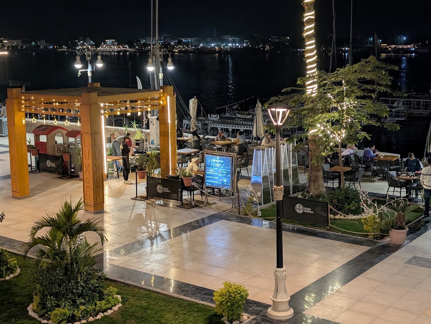 Breeze & Beans: inviting atmosphere and clear view