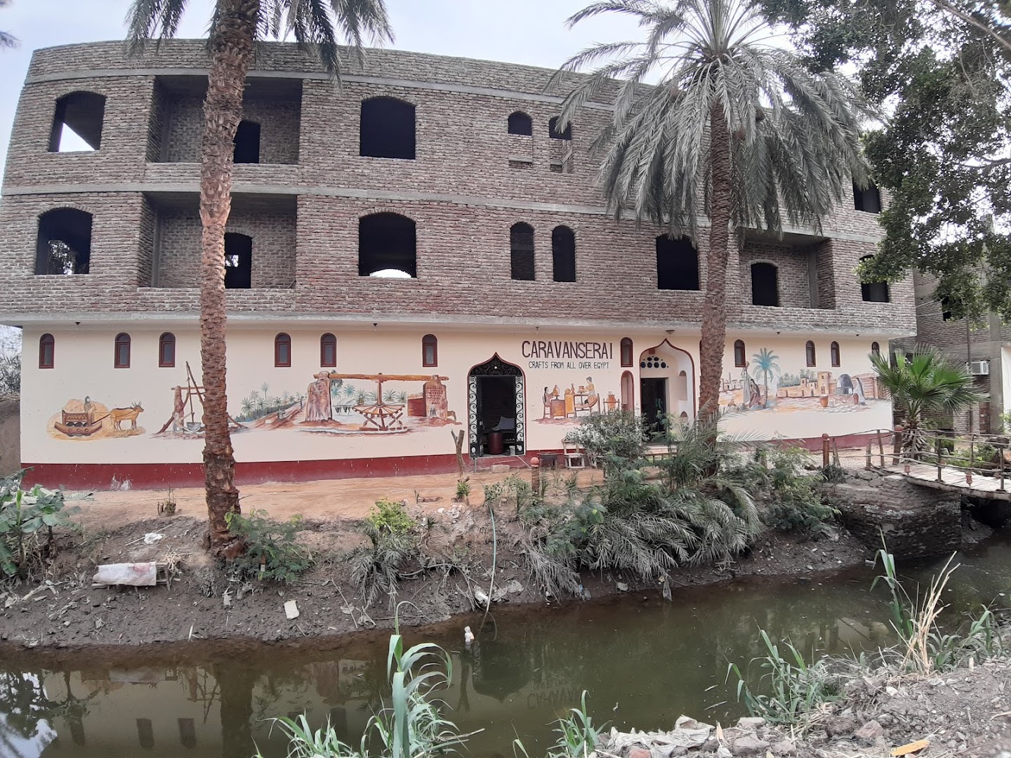 Caravanserai: clear exterior view of shop