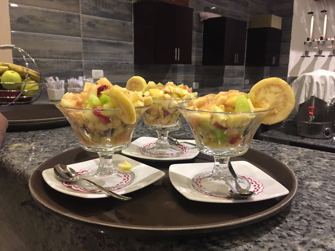 Makany Cafe: appetizing photo of served fruit
