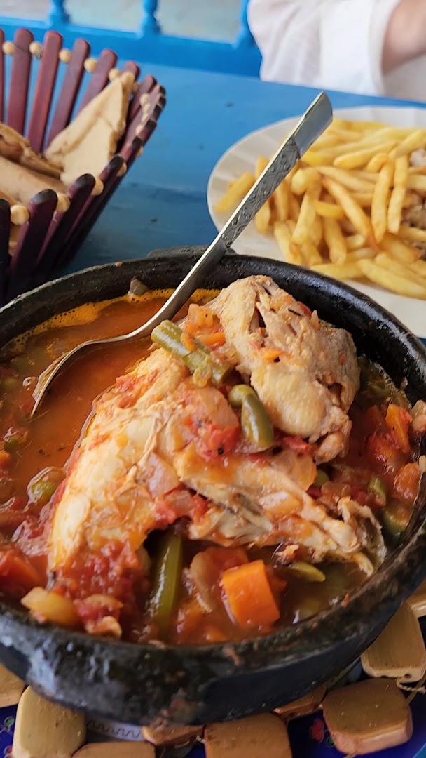 Ramesseum Rest House: appetizing photo of restaurant food