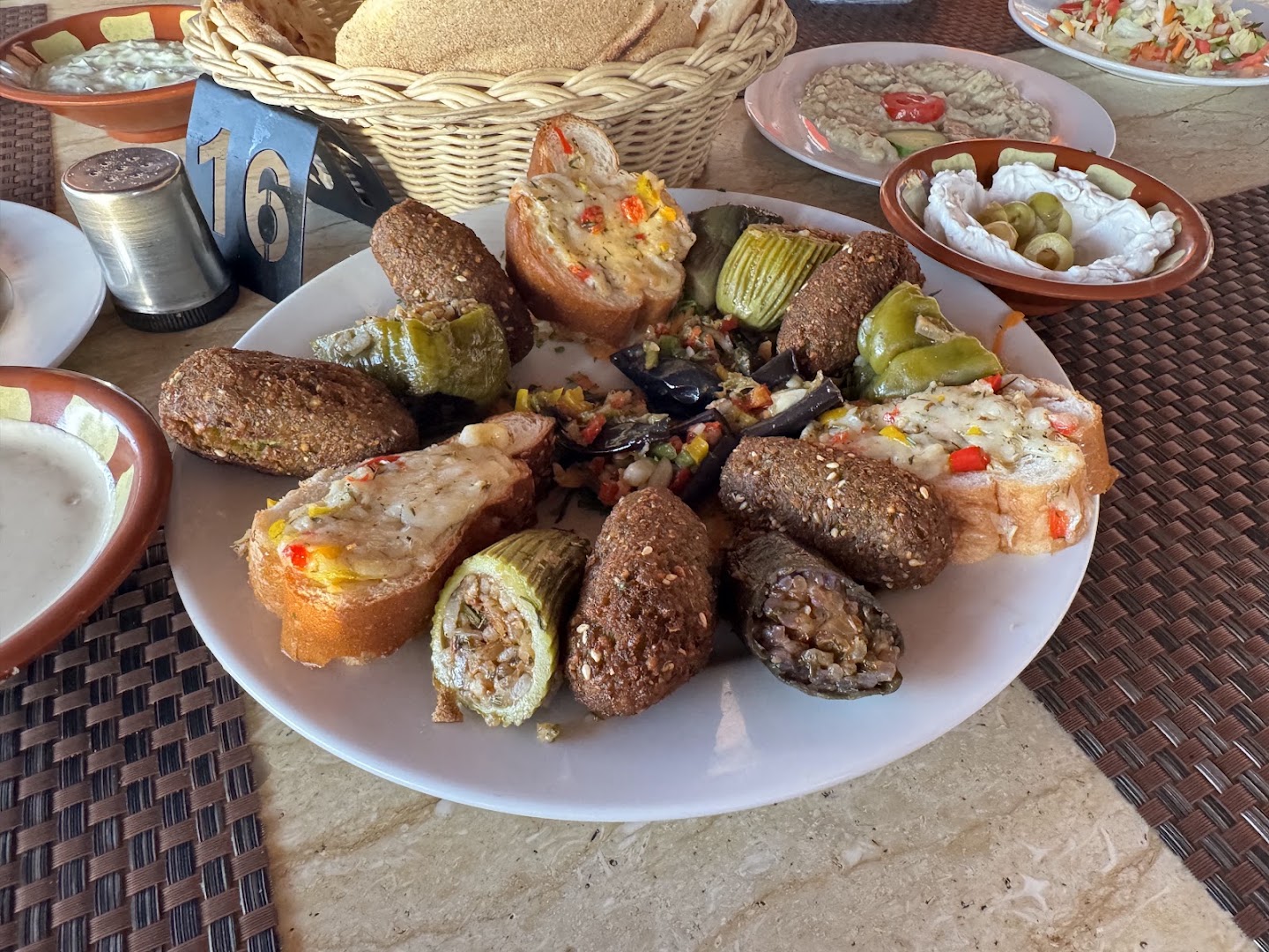 Restaurant El-Kababgy: appetizing high quality food photo
