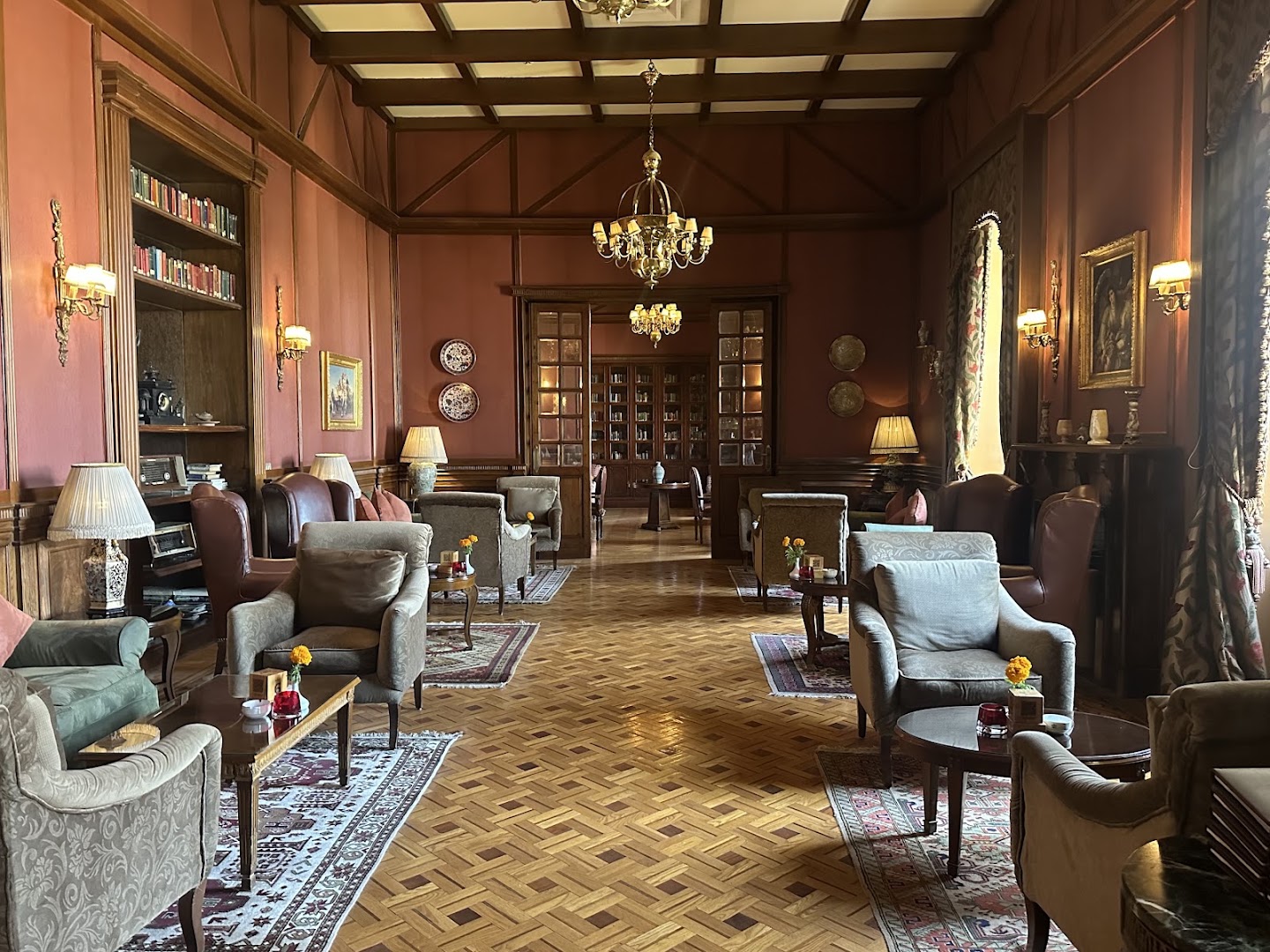 Royal Bar: high quality interior atmosphere shot