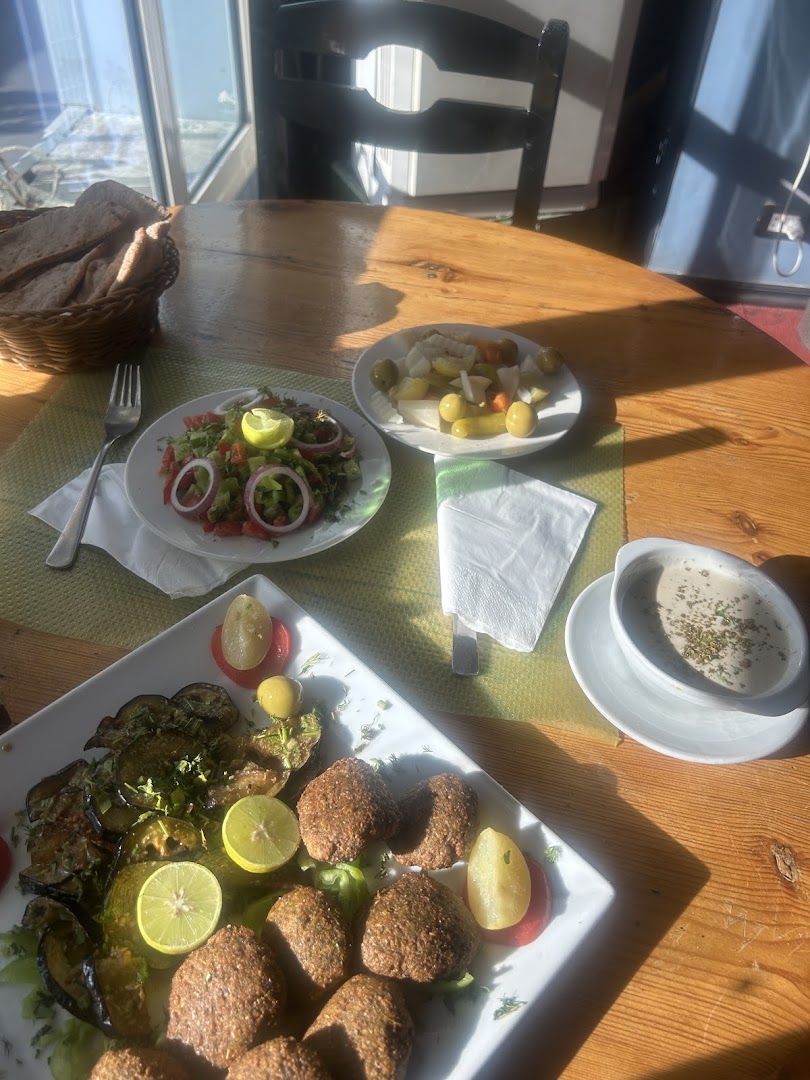 SunRise Pub & Restaurant: appetizing food photo, well lit