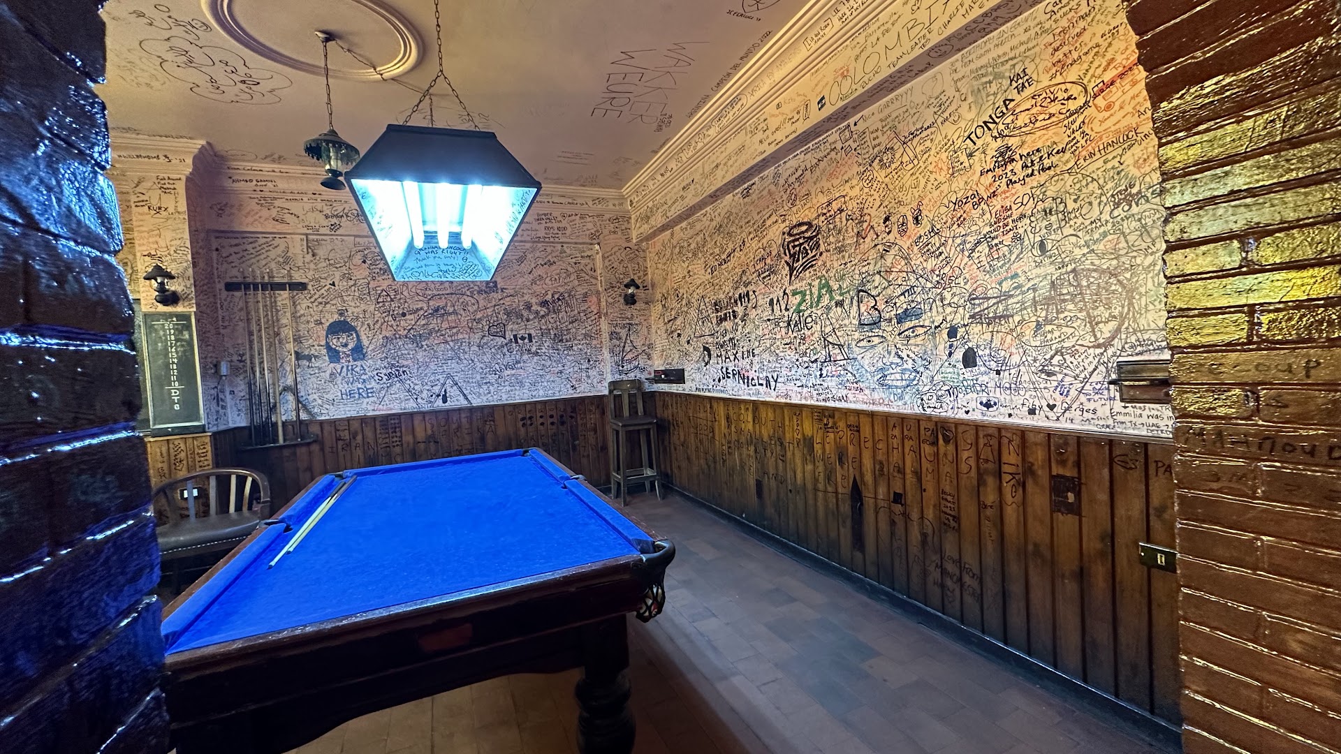 The King's Head Pub: venue atmosphere and interior