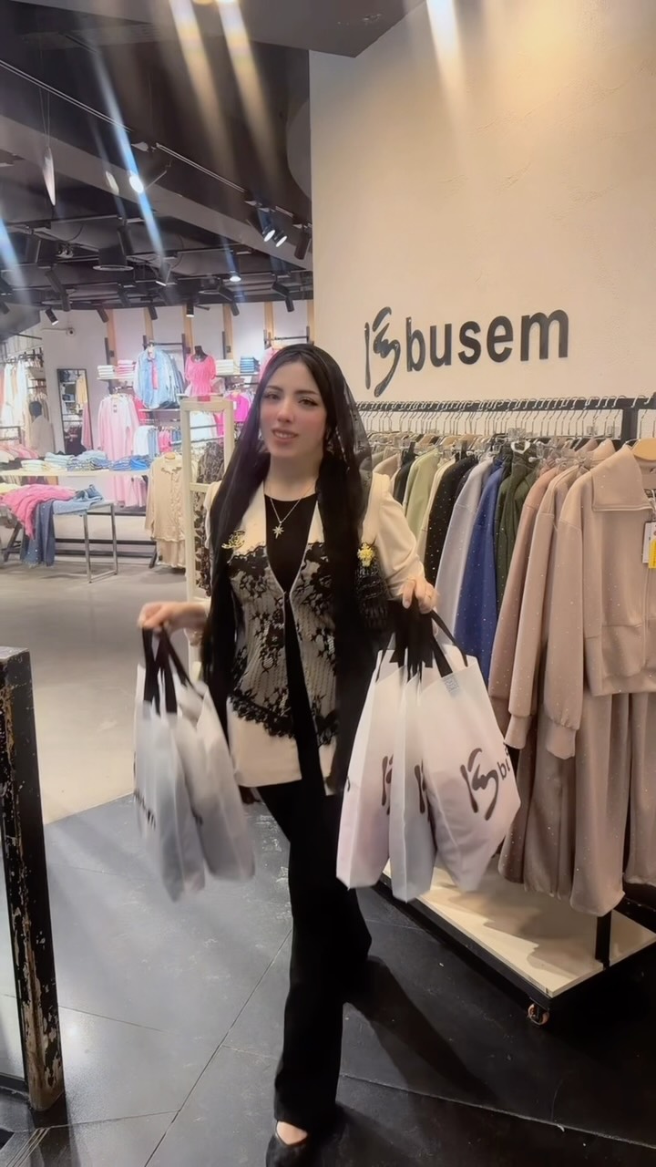 Hub 21 Mall: customer experience and products
